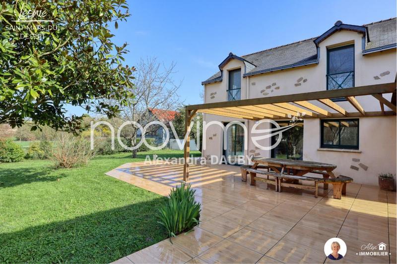 Maison - 180 m² - 6 pièces