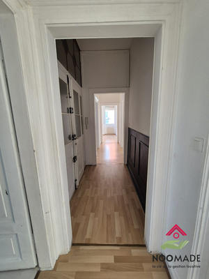 Appartement - 99 m² - 5 pièces