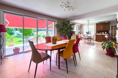 Maison - 185 m² - 5 pièces
