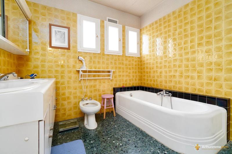 Maison - 180 m² - 7 pièces