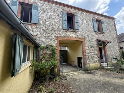 Maison - 274 m² - 9 pièces