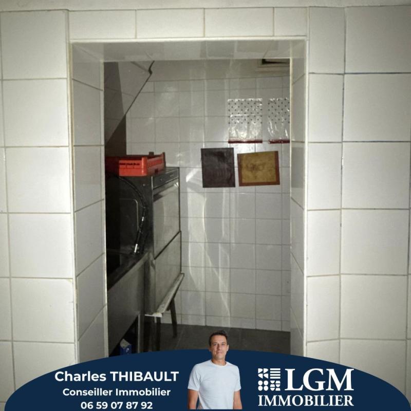 Appartement - 100 m² - 2 pièces