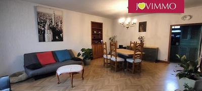 Maison - 262 m² - 12 pièces