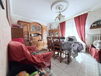 Maison - 280 m² - 4 pièces