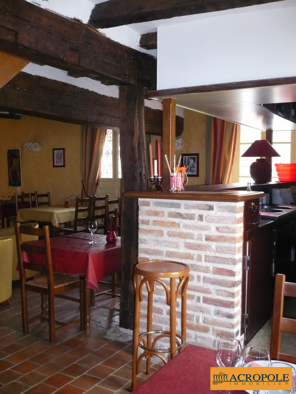 Maison ancienne - 415 m² - 10 pièces