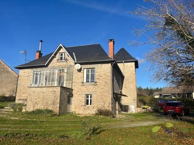 Maison en pierre - 112 m² - 6 pièces