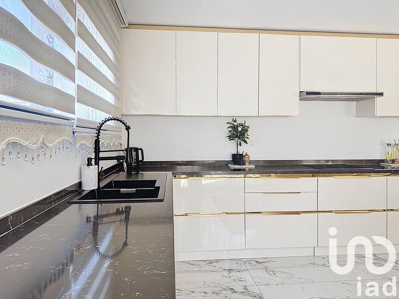 Maison - 145 m² - 6 pièces