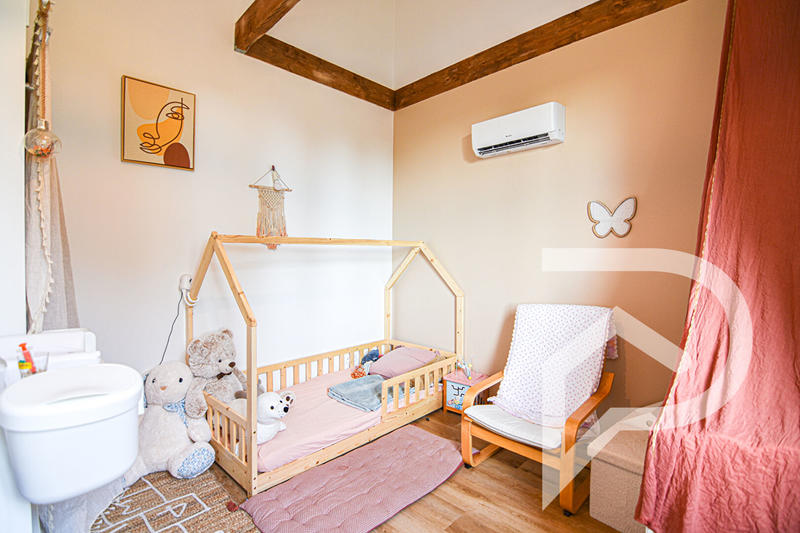 Maison - 95 m² - 4 pièces