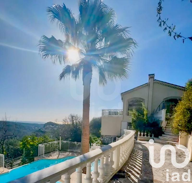 Maison - 195 m² - 6 pièces