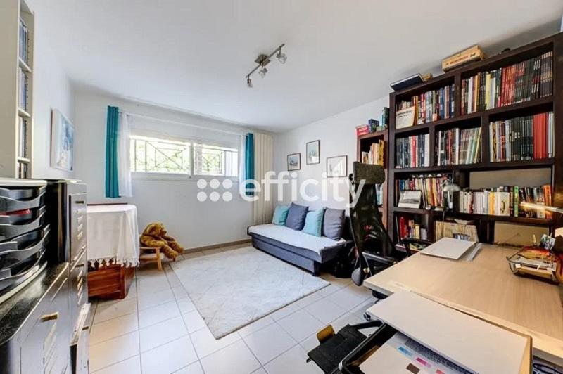 Maison - 200 m² - 9 pièces