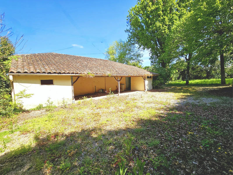 Maison - 446 m² - 14 pièces