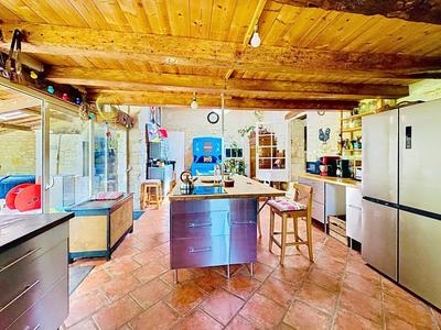 Maison - 210 m² - 5 pièces