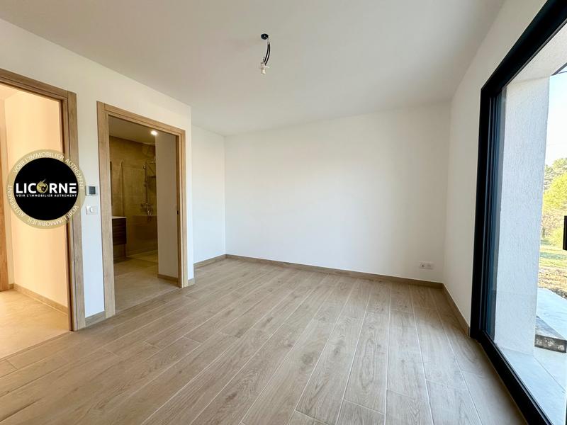 Villa - 219 m² - 9 pièces