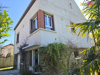 Maison - 100 m² - 6 pièces