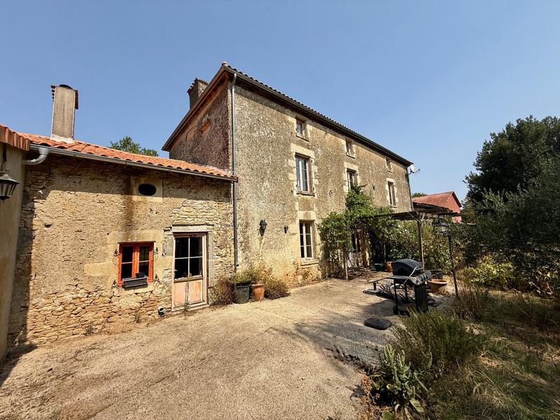 Maison - 300 m² - 10 pièces