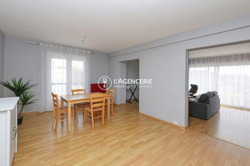 Appartement - 82 m² - 3 pièces