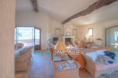 Maison - 229 m² - 5 pièces