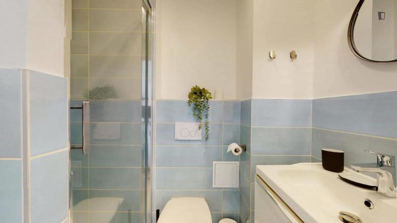 Chambre - 11 m² - 15 pièces