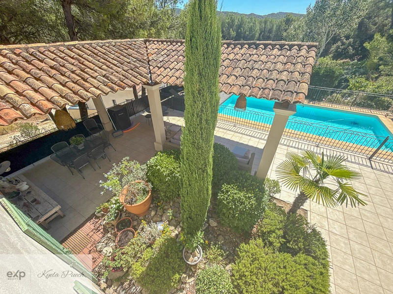 Maison - 190 m² - 7 pièces