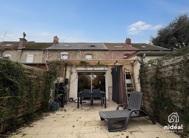 Maison - 90 m² - 4 pièces