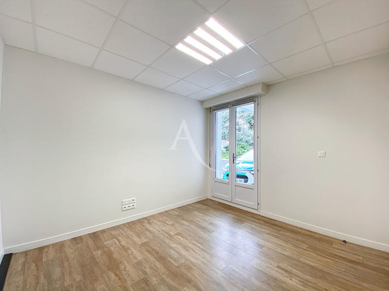 Local commercial - 71 m²