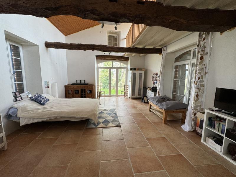 Maison - 433 m² - 11 pièces