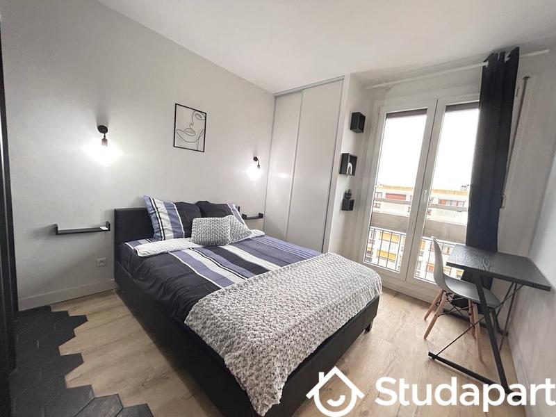 Chambre - 13 m² - 1 pièce