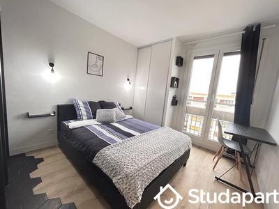 Chambre - 13 m² - 1 pièce
