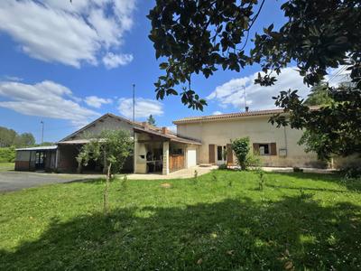 Maison ancienne - 132 m² - 9 pièces