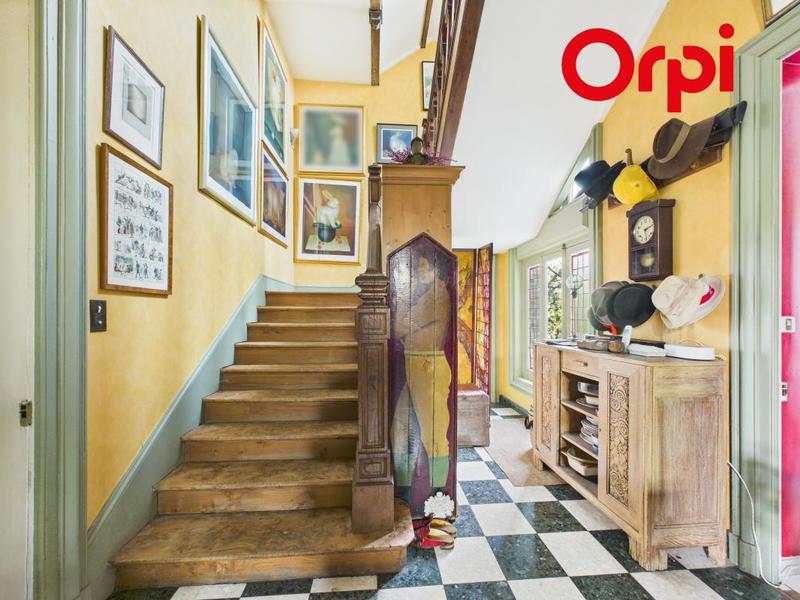 Maison - 380 m² - 13 pièces