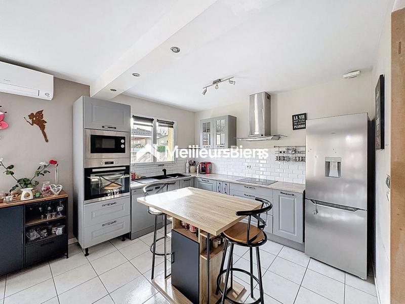 Maison - 97 m² - 5 pièces