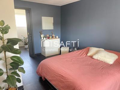 Maison - 137 m² - 6 pièces