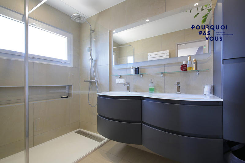 Appartement - 162 m² - 6 pièces