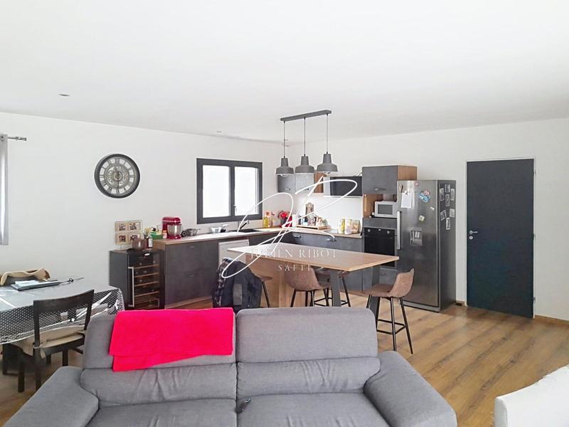 Maison - 108 m² - 5 pièces