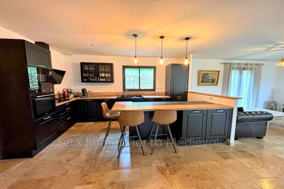 Maison - 141 m² - 5 pièces