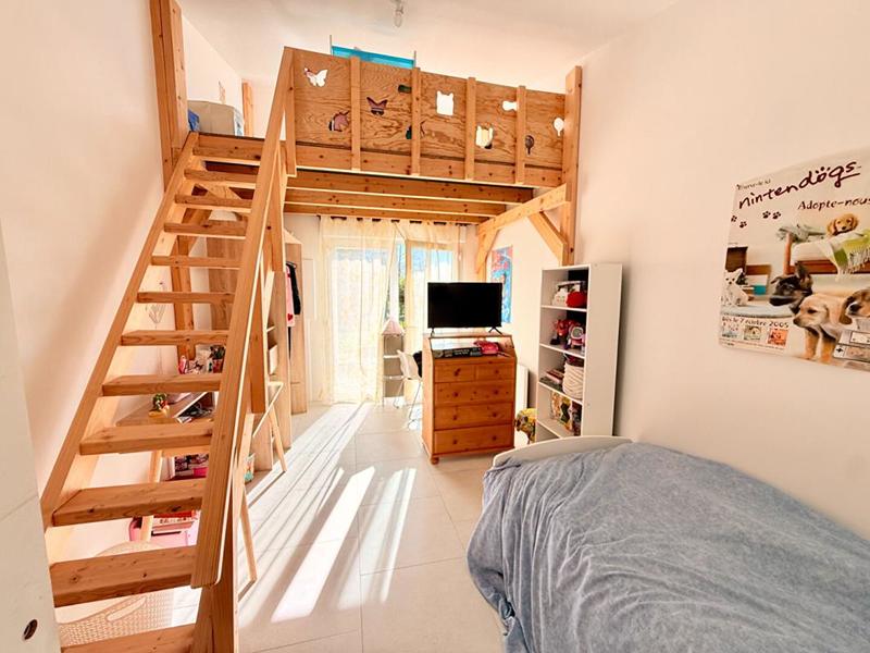 Maison - 226 m² - 9 pièces