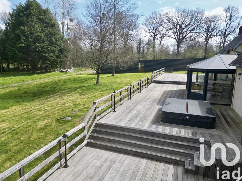 Maison - 305 m² - 11 pièces