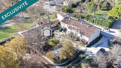 Propriété - 400 m² - 20 pièces