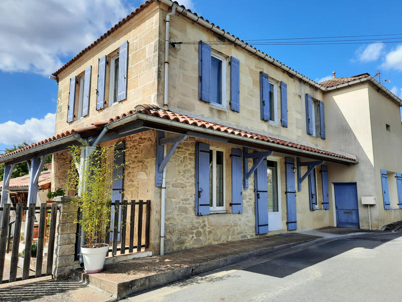 Maison de village - 218 m² - 7 pièces