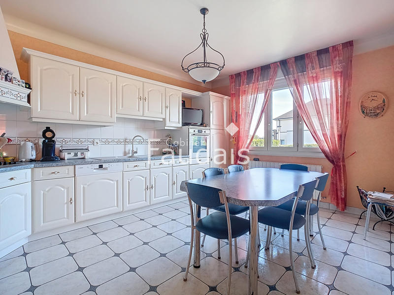 Maison - 157 m² - 6 pièces