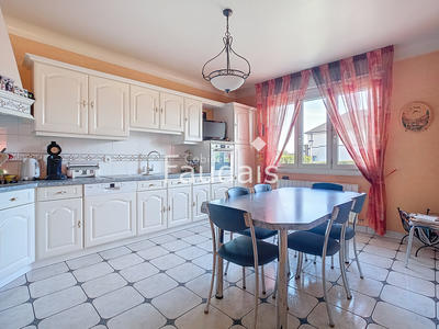 Maison - 157 m² - 6 pièces