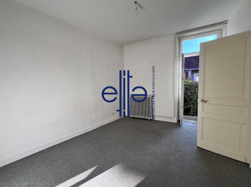 Maison - 170 m² - 9 pièces