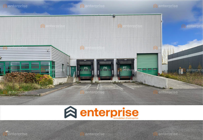 Entrepôt - 4 886 m²