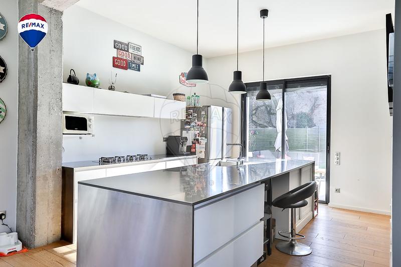 Maison - 179 m² - 6 pièces