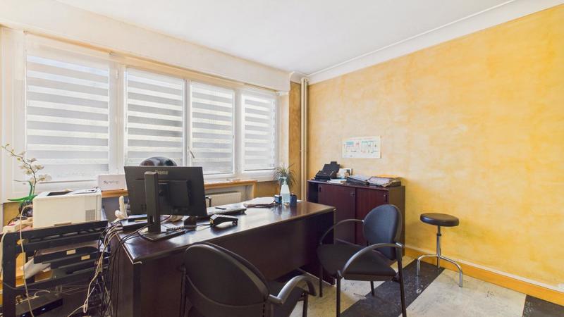 Local d'activité / Entrepôt - 105 m² - 7 pièces