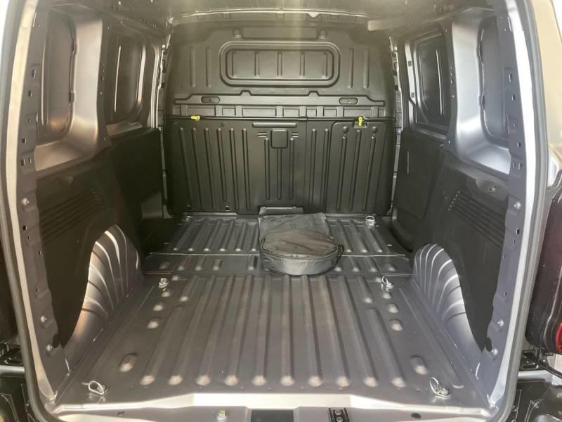 Peugeot Partner Fgn E- Fourgon m 800 Kg 136 Ch Batterie 54 Kwh