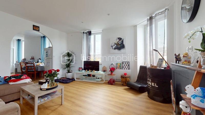 Immeuble - 140 m² - 5 pièces