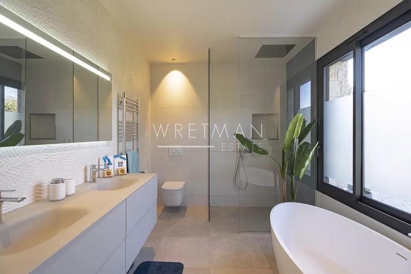 Villa - 324 m² - 7 pièces