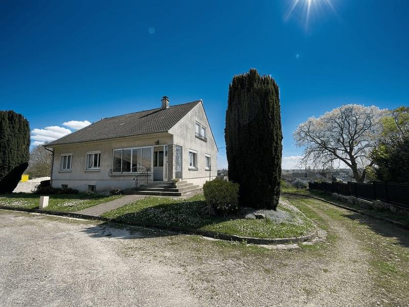 Maison - 147 m² - 7 pièces