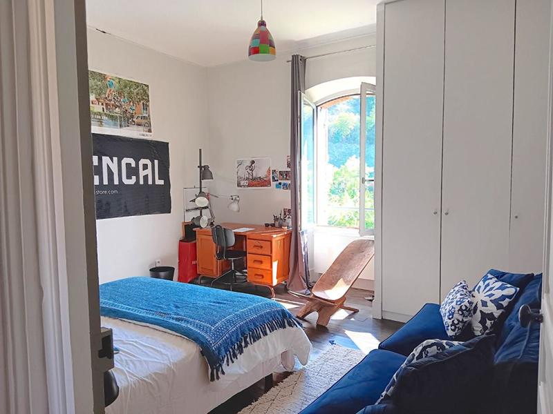 Maison - 200 m² - 8 pièces